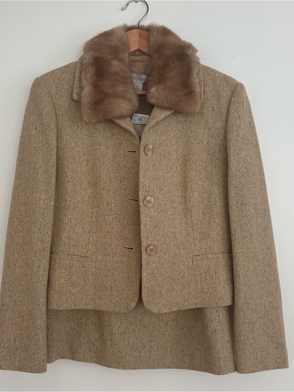 NWT Vintage Petite Sophisticate Skirt Suit  Wool Silk Faux Fur Collar SIZE 8
